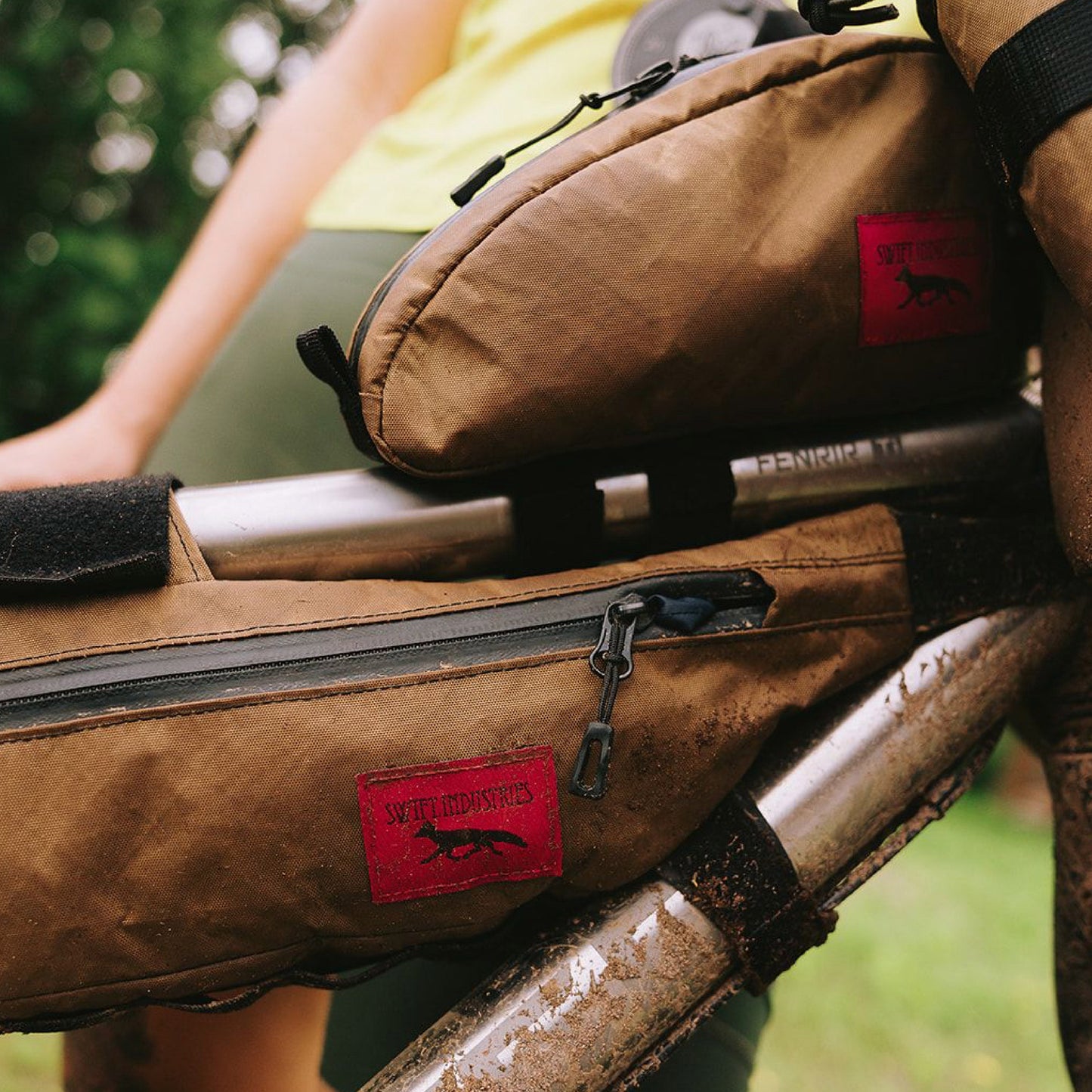 Hold Fast Half Frame Bag