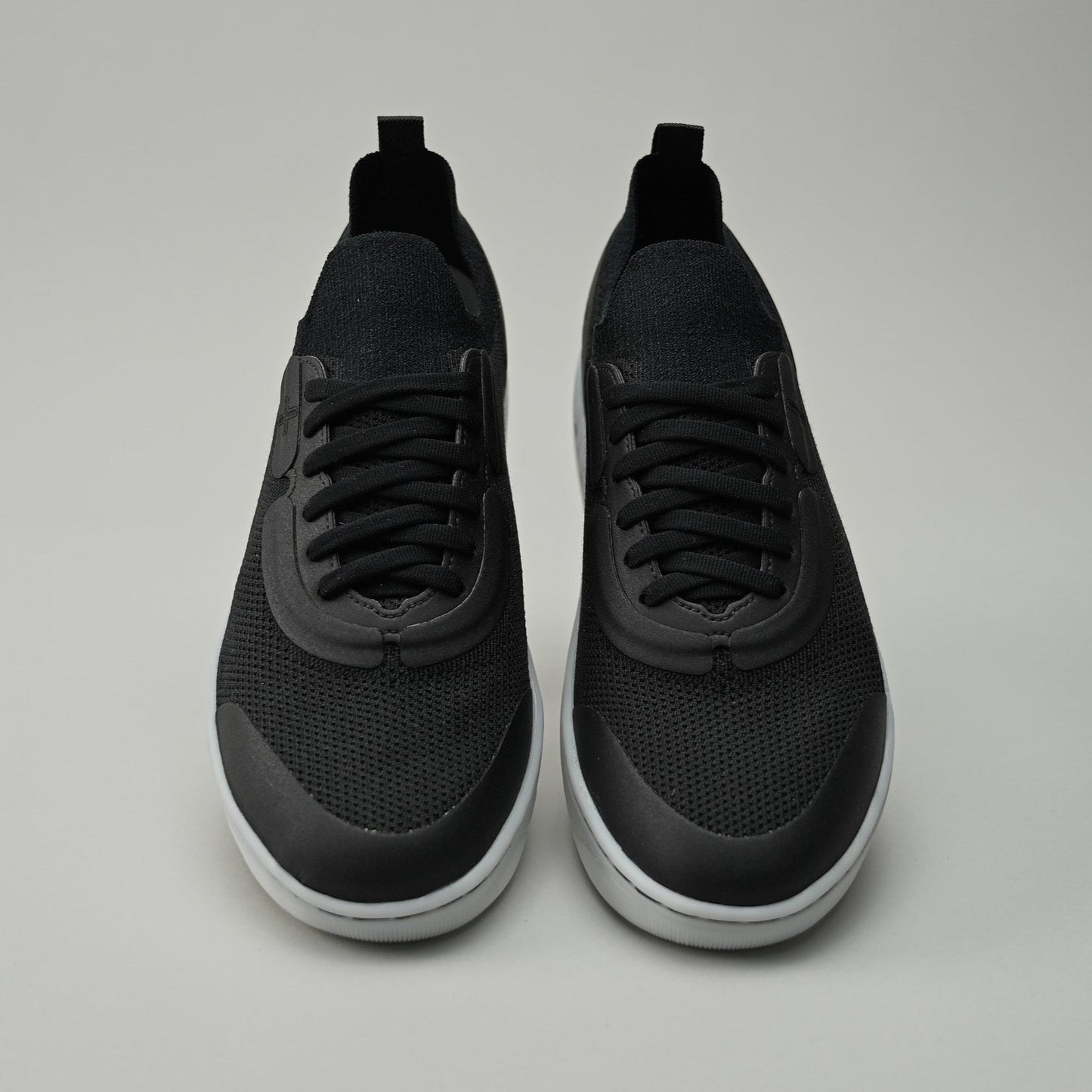 Skiff2 Black