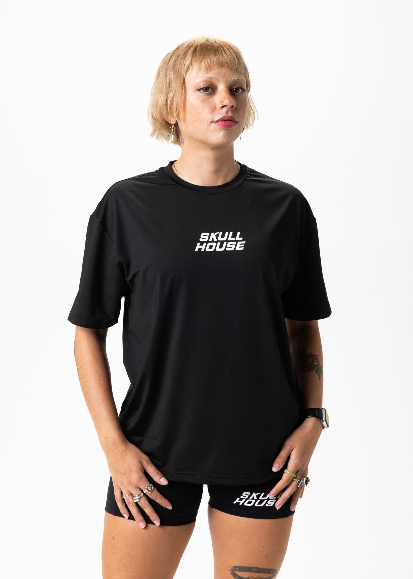 TAPERING RUN TEE, UNISEX - BLACK