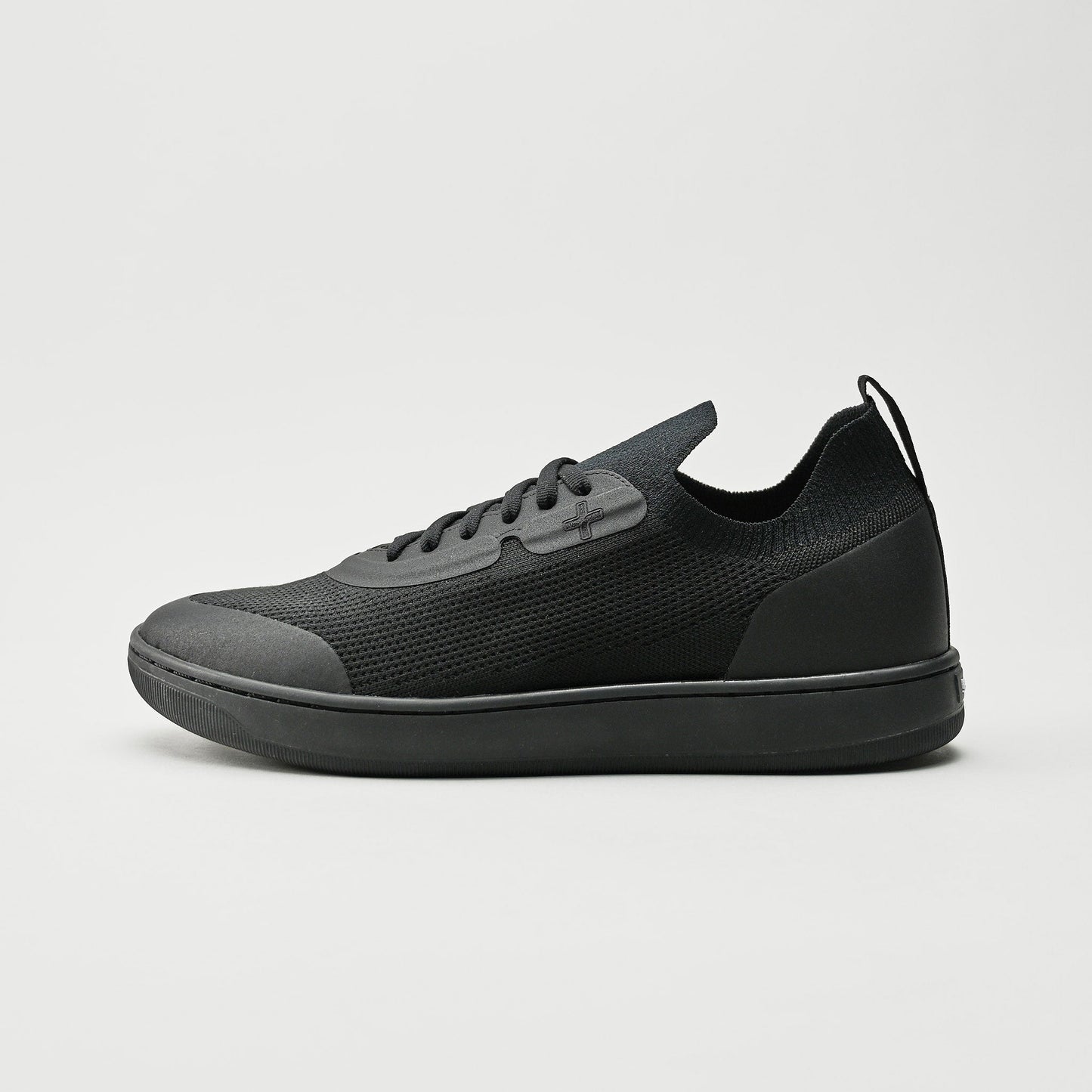 Skiff2 Black Out