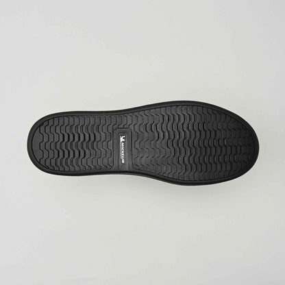 Skiff2 Black Out
